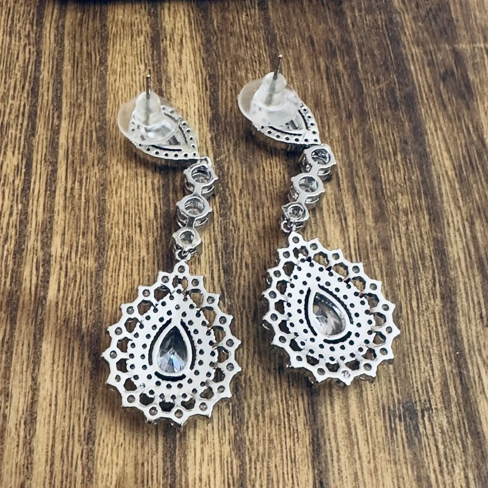Elegant Silver color‎ Teardrop Earrings New never worn. Prom wedding